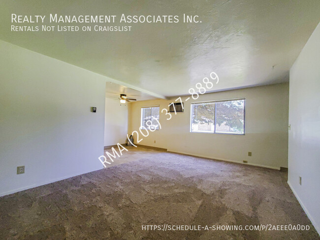 Building Photo - 657 White Cloud Dr