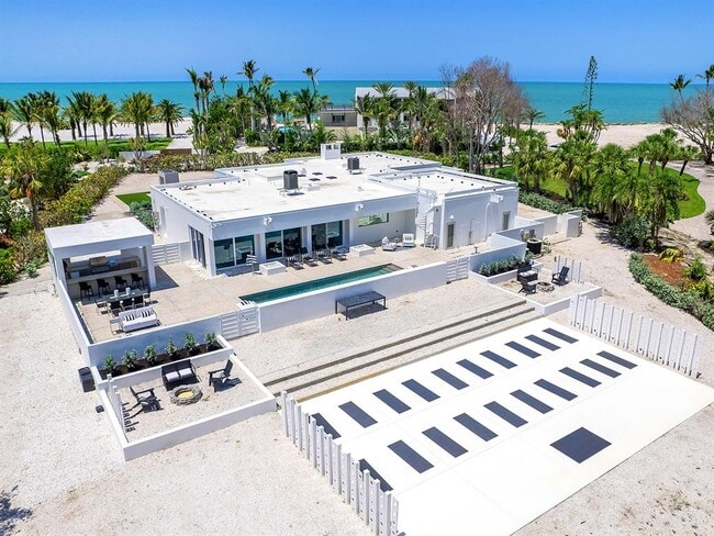 Building Photo - 7647 Sanderling Rd