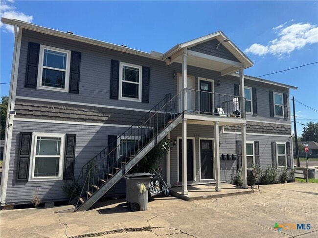 Primary Photo - 508 E Convent St