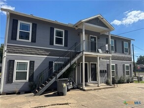 Building Photo - 508 E Convent St