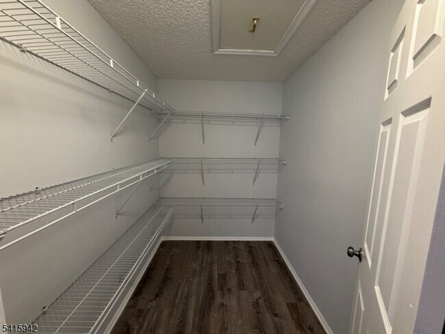 Building Photo - 6 Nashville Ct