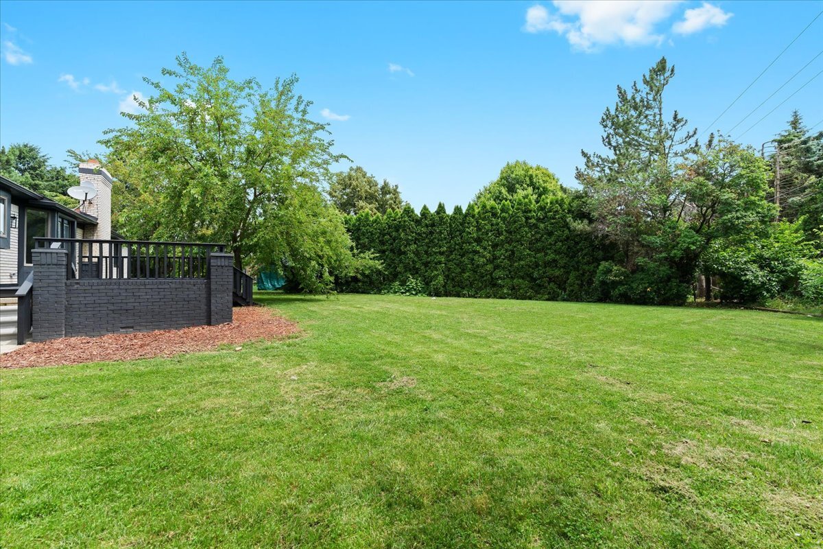Building Photo - 40526 Woodside Dr