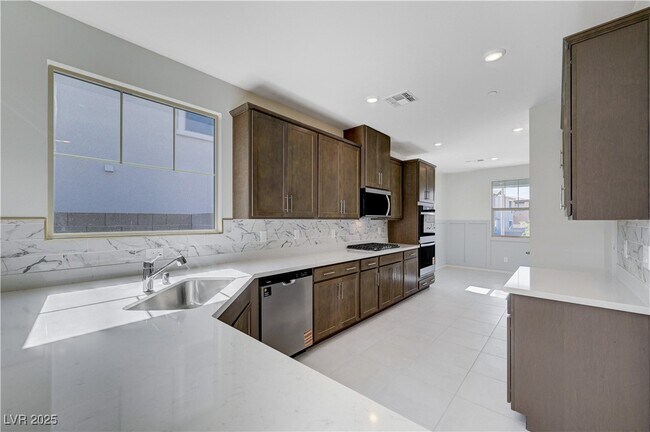 Building Photo - 12470 Madison Pk Pl