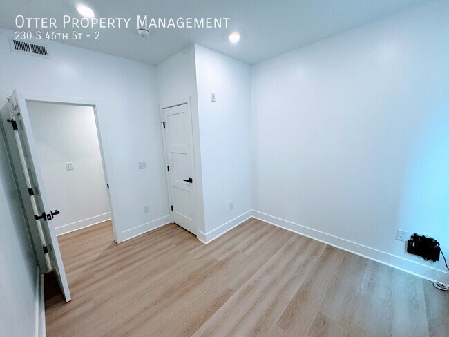 Building Photo - 230 S 46th St