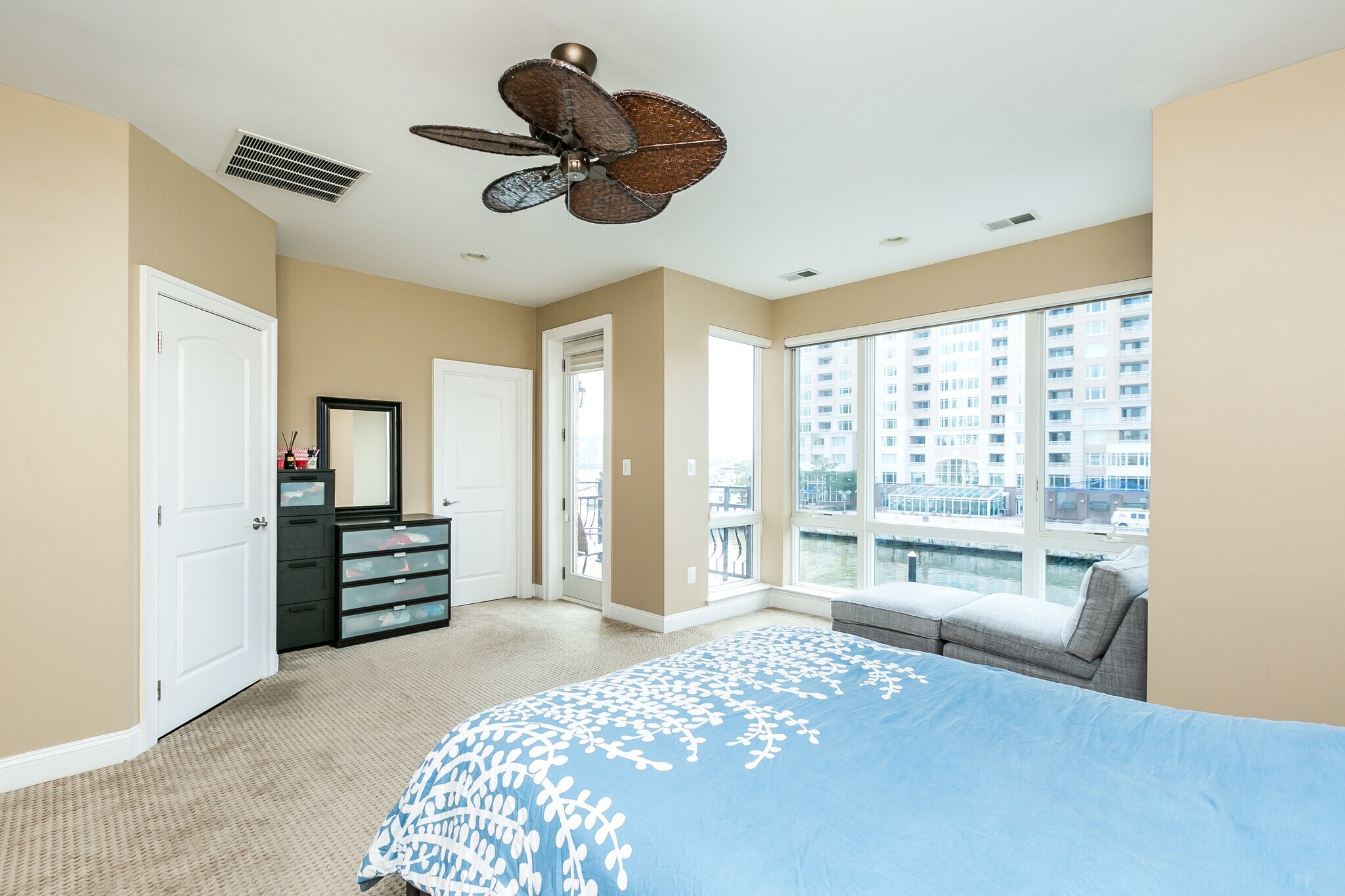 Building Photo - 639 Ponte Villas S