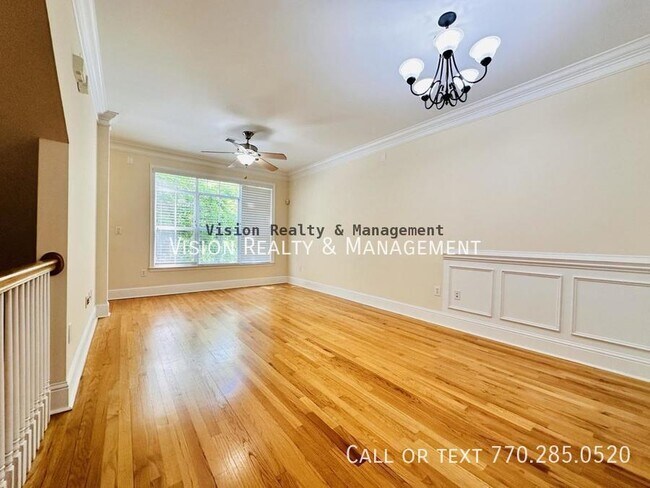 Building Photo - 1092 Glenridge Pl NE