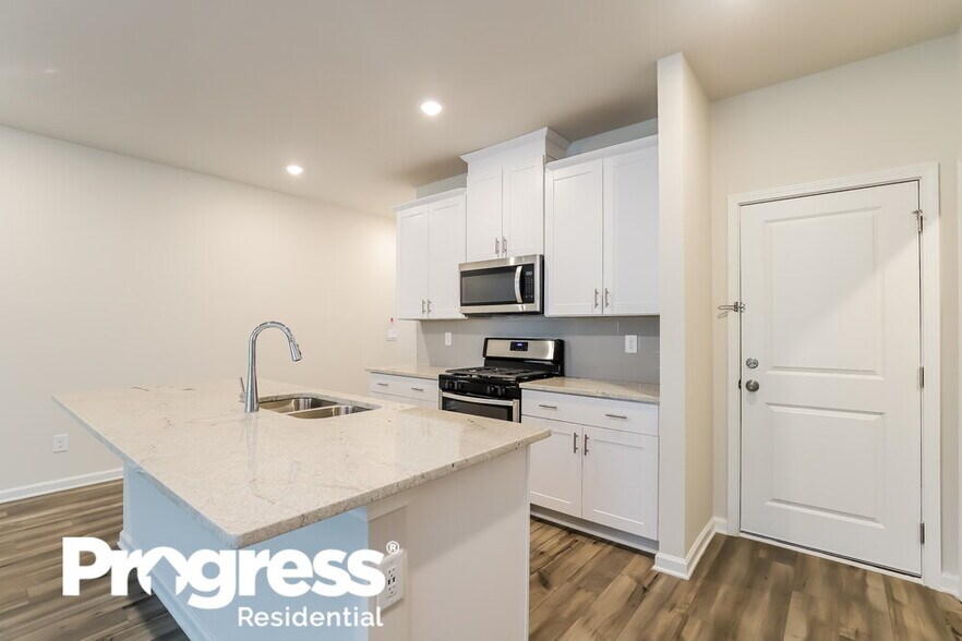 Building Photo - 1672 Villageside Ct