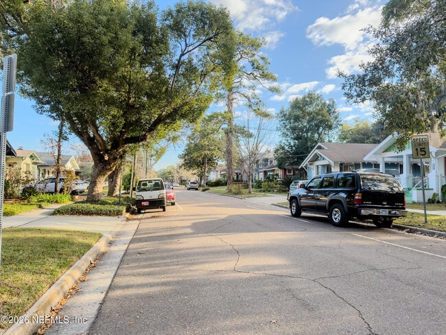 Building Photo - 3664 Riverside Ave