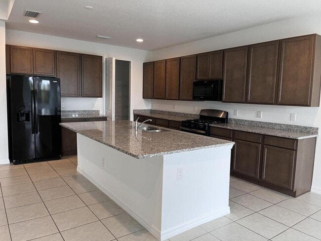 Building Photo - 19736 Lonesome Pine Dr