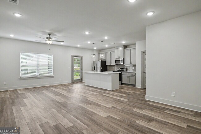 Building Photo - 4322 Fern River Bnd