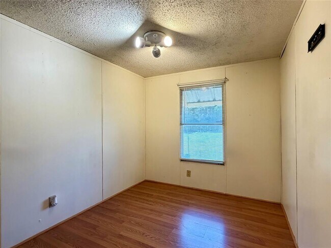 Building Photo - 382 Co Rd 4450