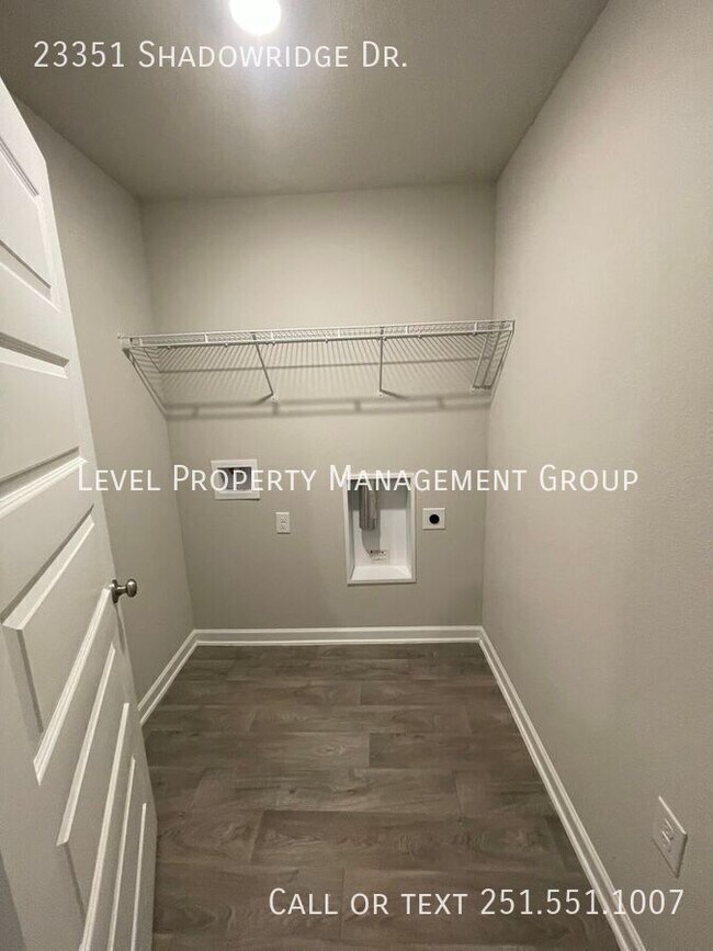 Building Photo - 23351 Shadowridge Dr