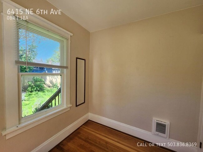 Building Photo - Lovely Studio Apartment Available in Woodlawn