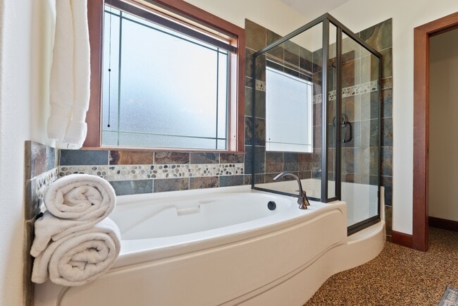 Building Photo - 1981 W Twinkling Star Rd