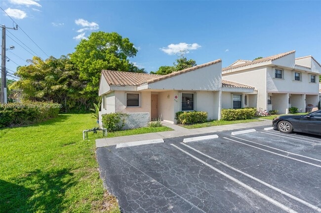 Building Photo - 3139 Coral Ridge Dr