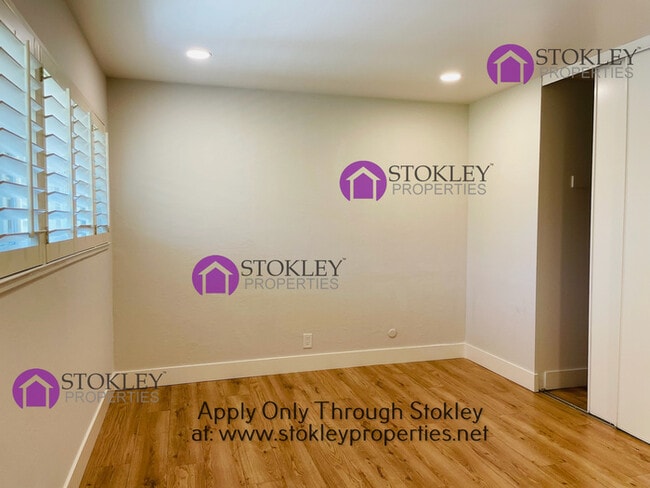 Building Photo - 1887 Pomar Way