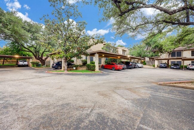 Building Photo - 3809 Spicewood Springs Rd