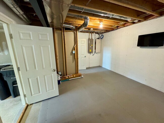 Building Photo - 307 Marshall Heights Dr