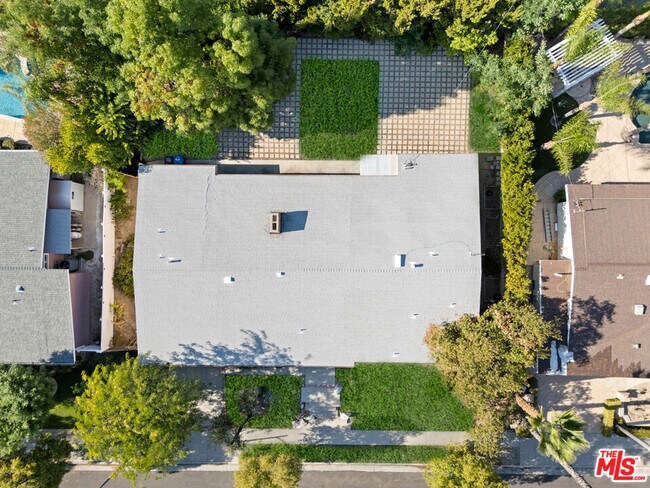 Building Photo - 24311 Aetna St