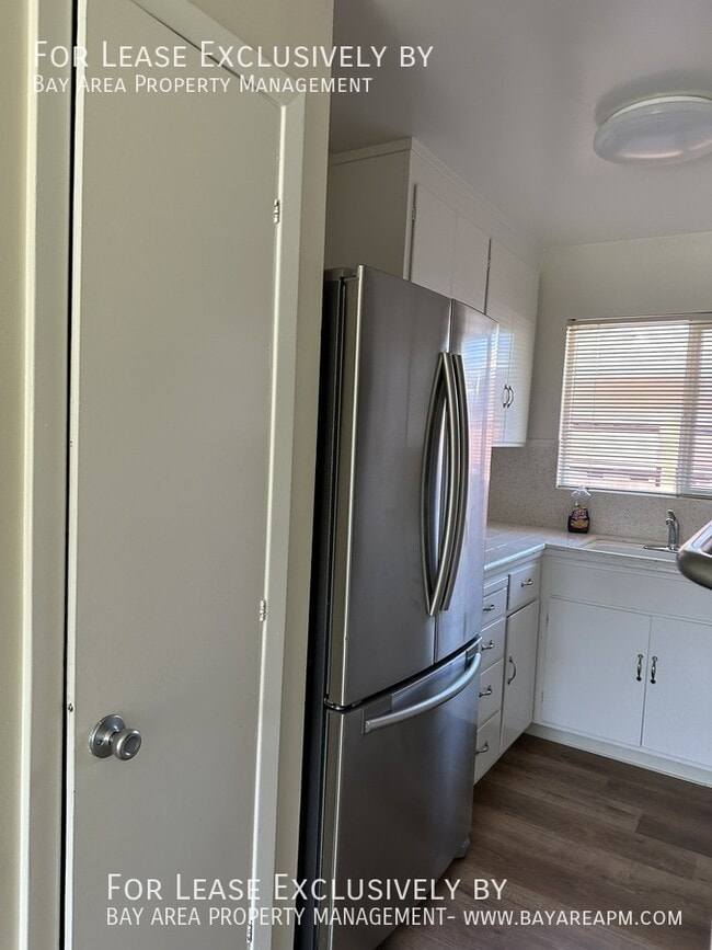 Building Photo - 1218 Junipero Ave