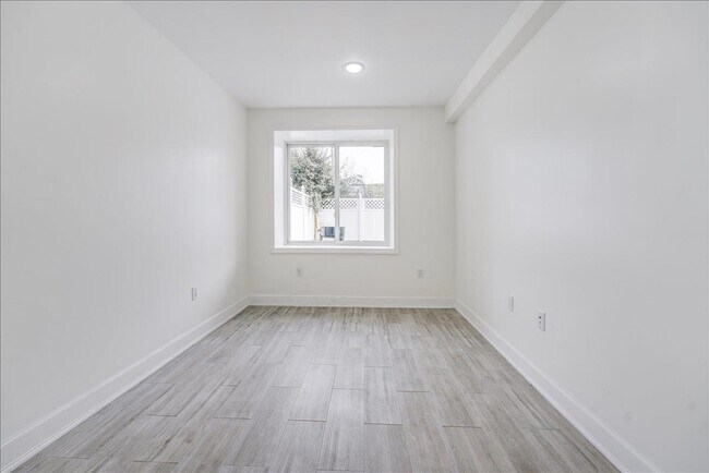 Building Photo - 260 Palisade Ave