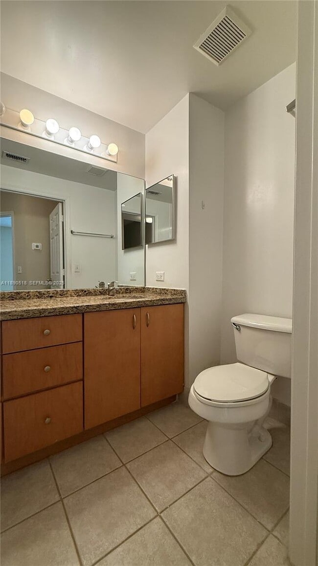 Building Photo - 2107 SE 10th Ave