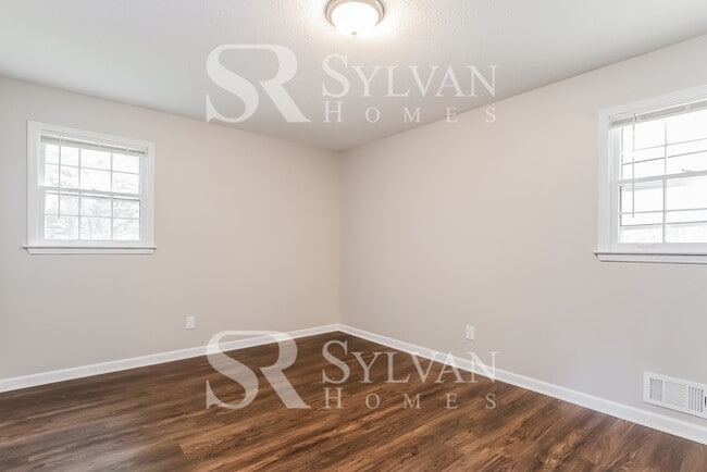 Building Photo - 4820 Oak Grove Dr