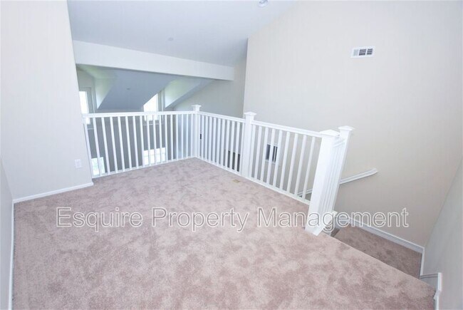 Building Photo - 363 Feather River Pl