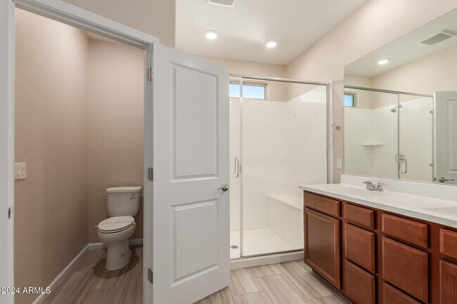 Building Photo - 12436 W Myrtle Ct