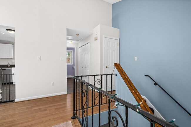 Building Photo - 74 Derryfield Rd