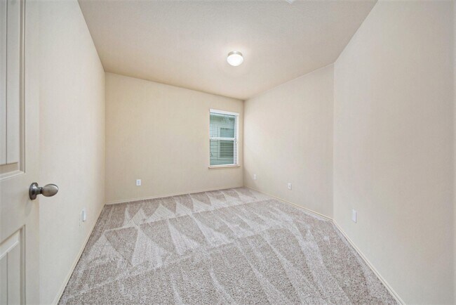 Building Photo - 20330 Louetta Reach Dr