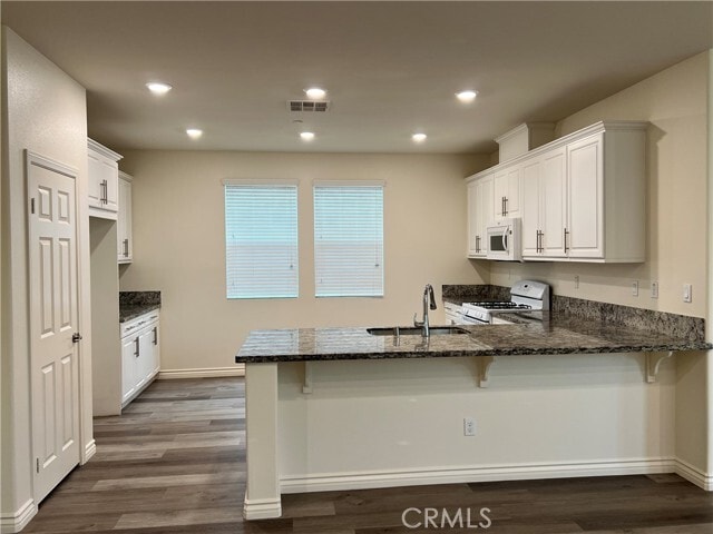 Building Photo - 6077 Rosewood Way