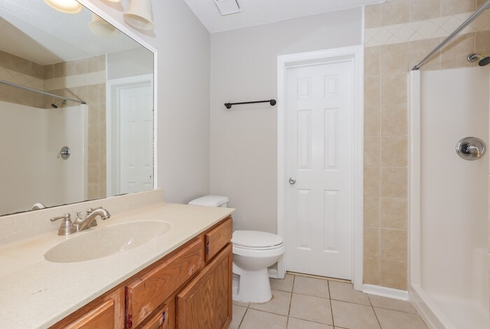 Building Photo - 2130 Spring Hill Cir