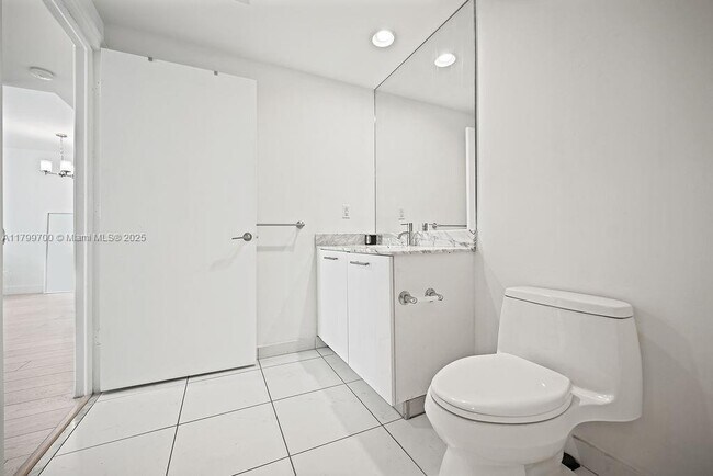Building Photo - 500 Brickell Ave