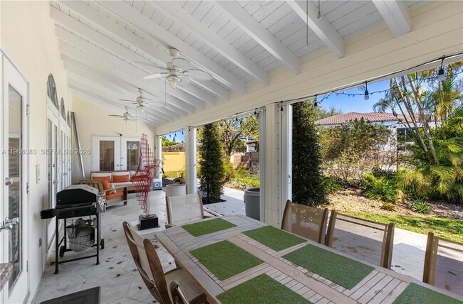 Building Photo - 5253 NW 94th Doral Pl