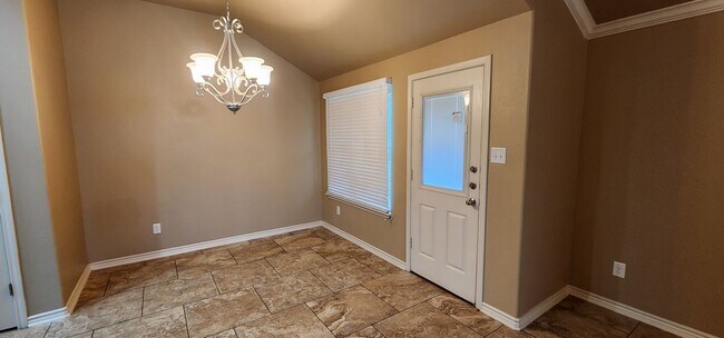 Building Photo - 5605 Settlers Ct