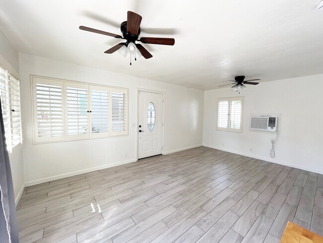 Building Photo - 1315 N Indian Canyon Dr