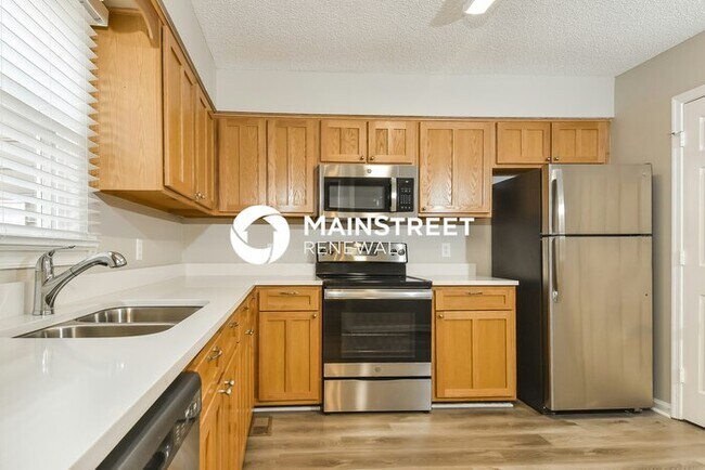 Building Photo - 3 Bedroom Pet-Friendly Home in GREENSBORO,...