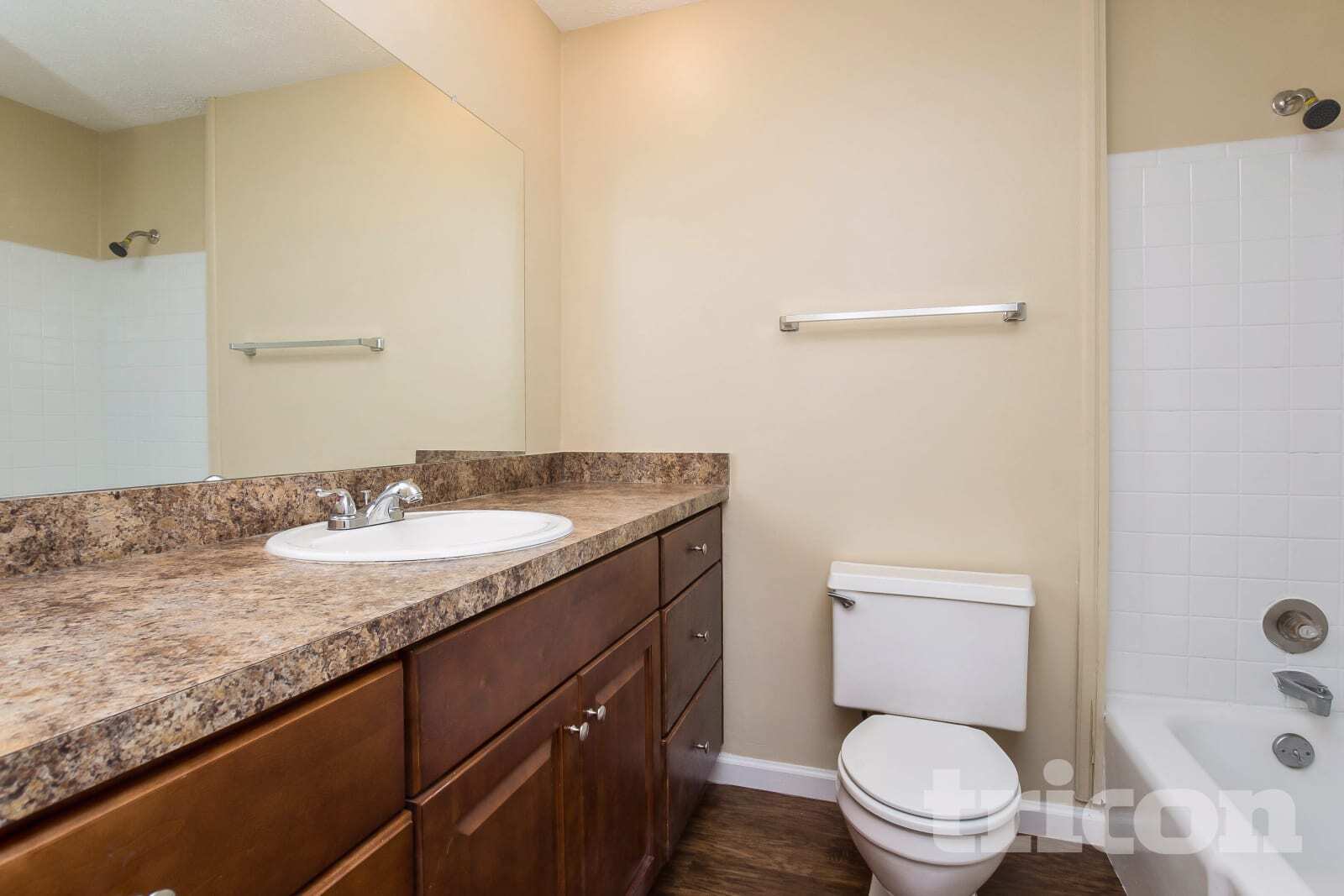 Building Photo - 2807 Alamo Pl