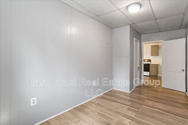 Building Photo - 300 S Potomac St