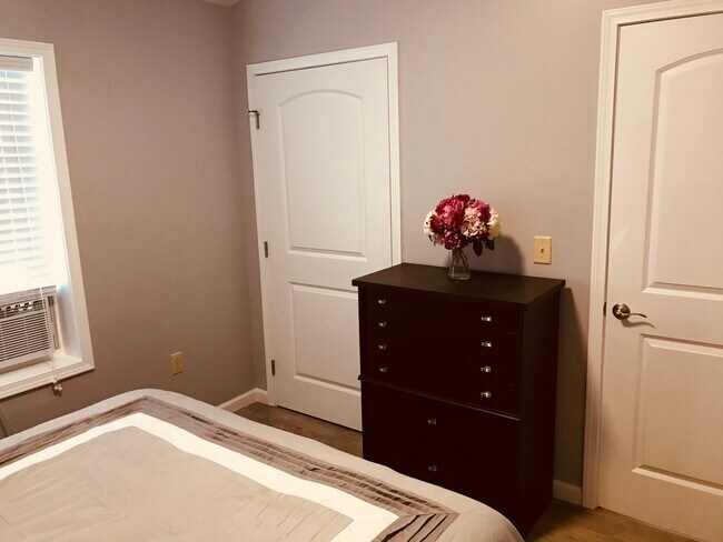 Building Photo - 123 Birdseye View Drive