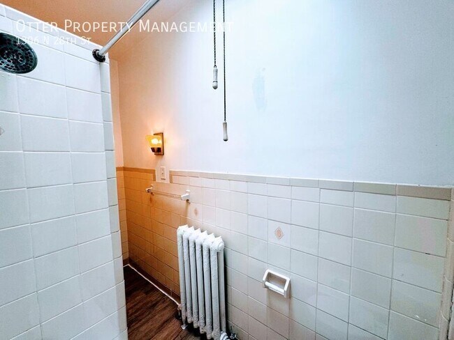 Building Photo - 1306 N 28th St