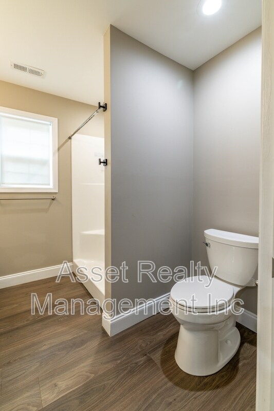 Building Photo - 112 Bennett Ln