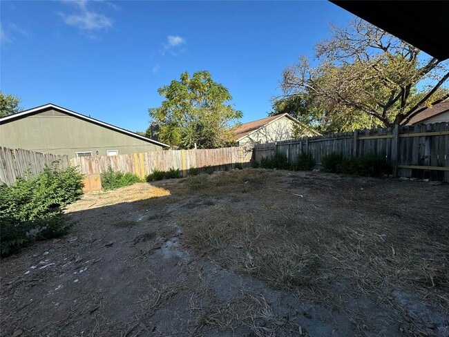 Building Photo - 12804 Copper Cliff Ave