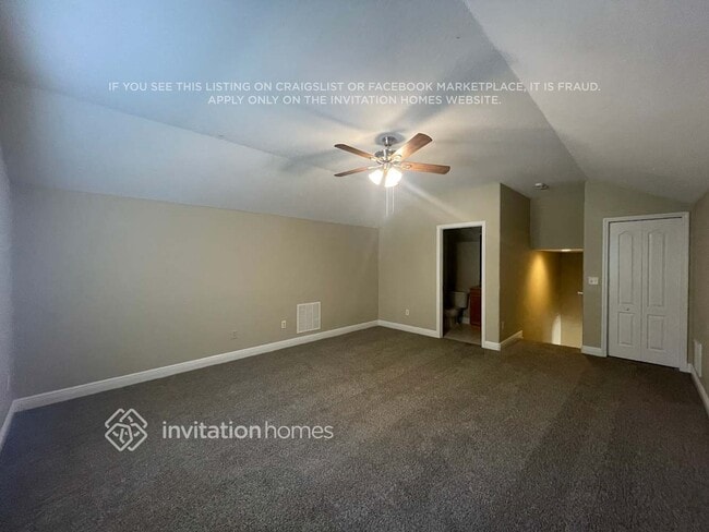 Building Photo - 411 Thicket Crest Rd