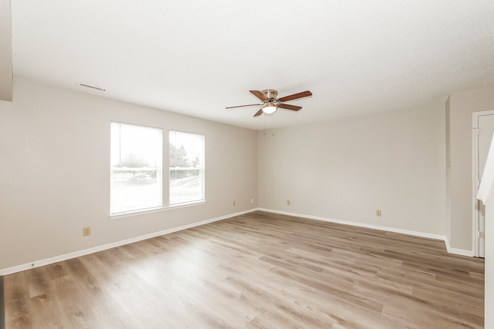 Building Photo - 8446 Abbey Dell Dr