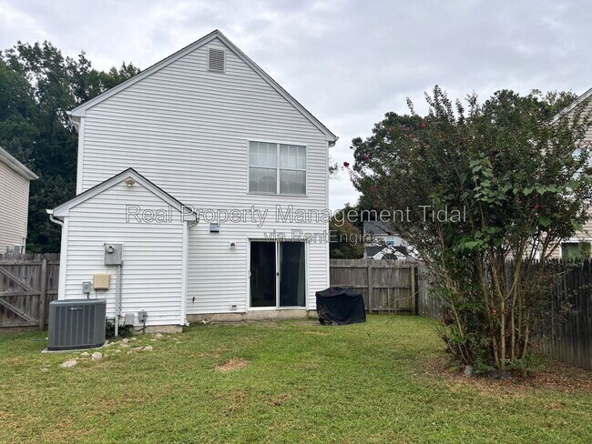 Building Photo - 461 Charter Oak Dr