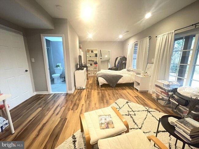 Building Photo - 4513 Monmouth St