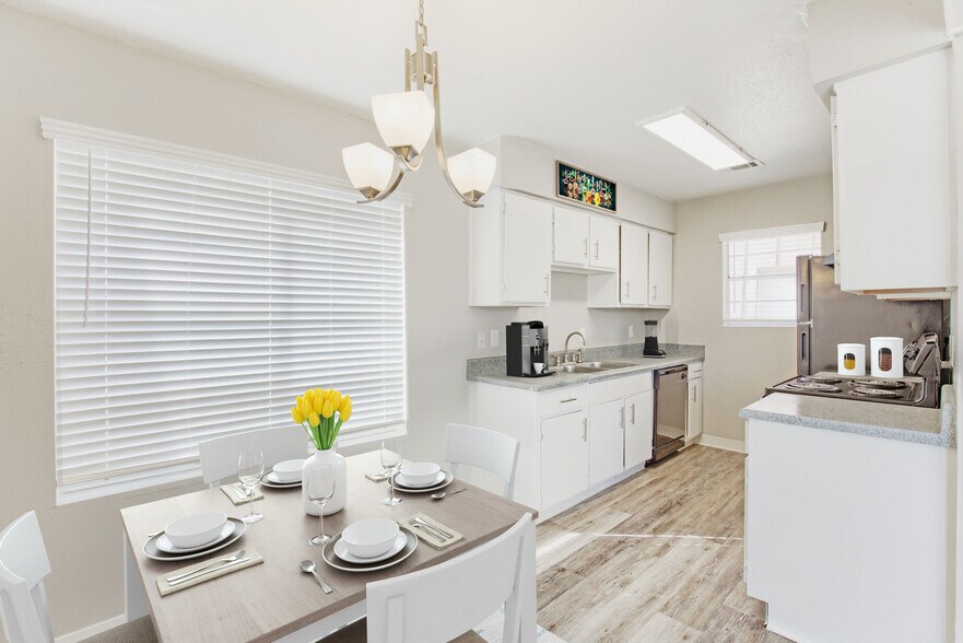 TRACEWOOD 6300 Old Canton Rd Jackson MS 39211 Apartment Finder