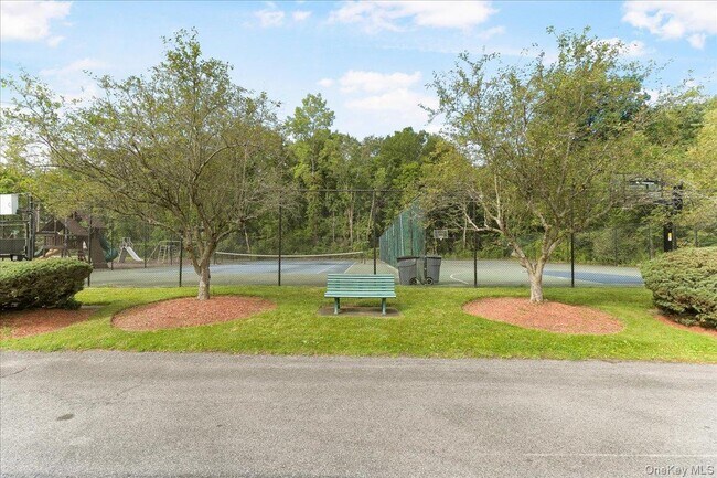 Building Photo - 33 Scarborough Ln